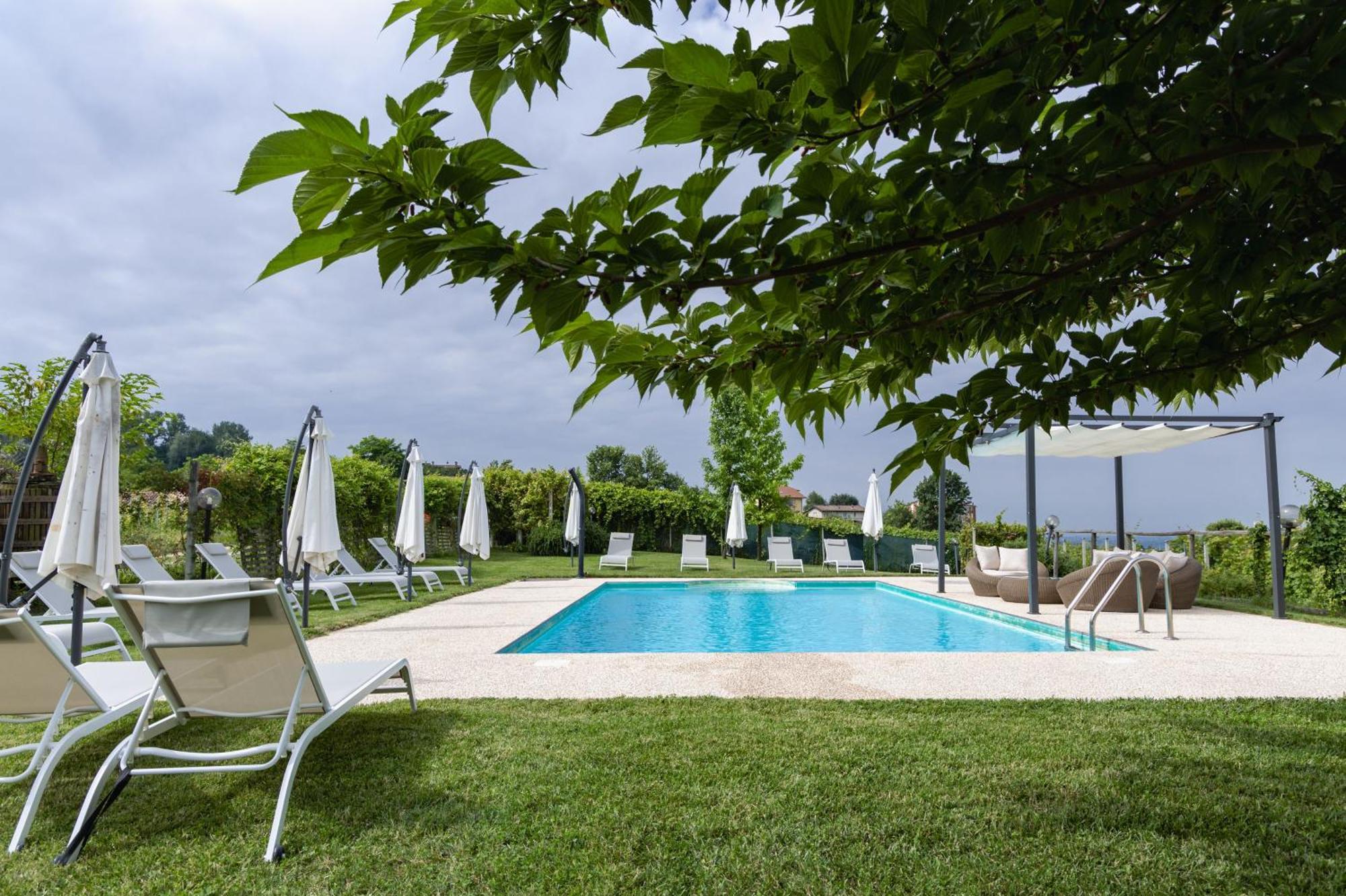 La Cantinella Country House La Morra Luaran gambar
