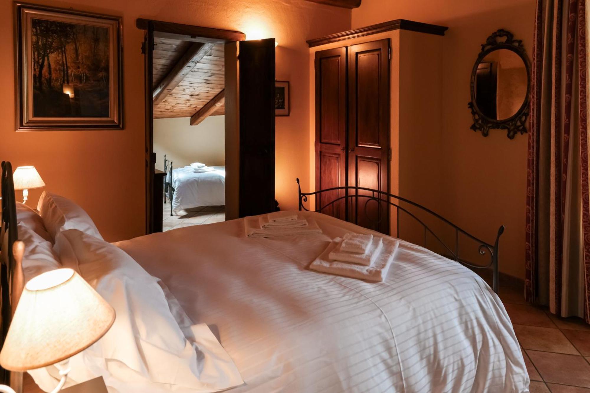 La Cantinella Country House La Morra Luaran gambar