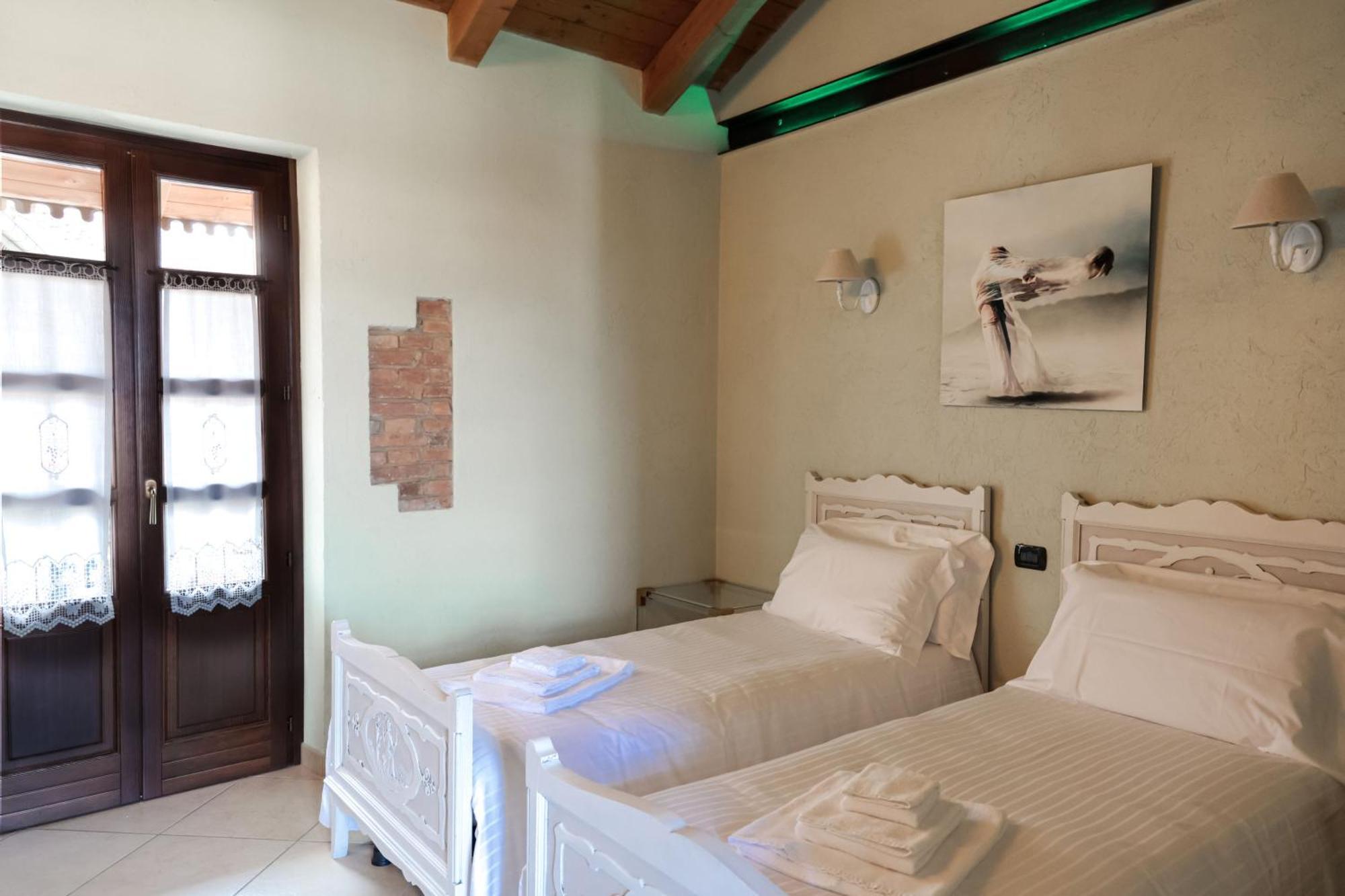 La Cantinella Country House La Morra Luaran gambar